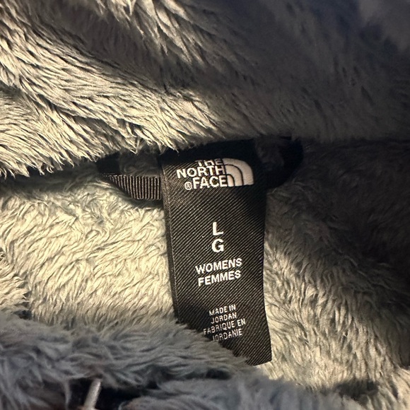 Fuzzy North Face Jacket - Picture 3 of 4